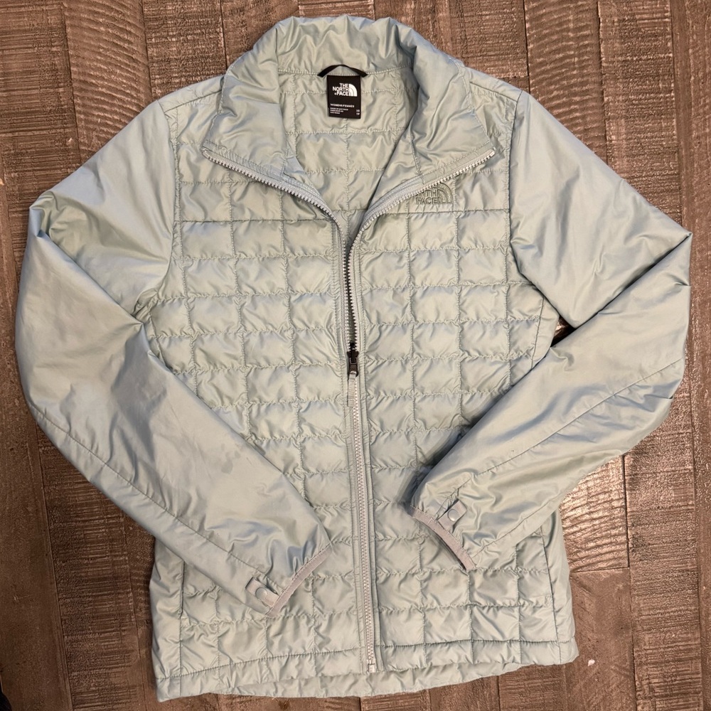The North Face Sky Blue Women’s Quilted Thermoball Jacket size XS